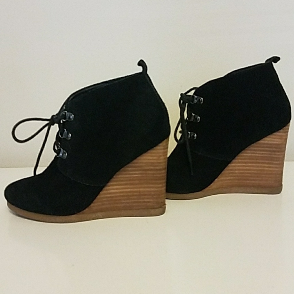 Express wedge booties